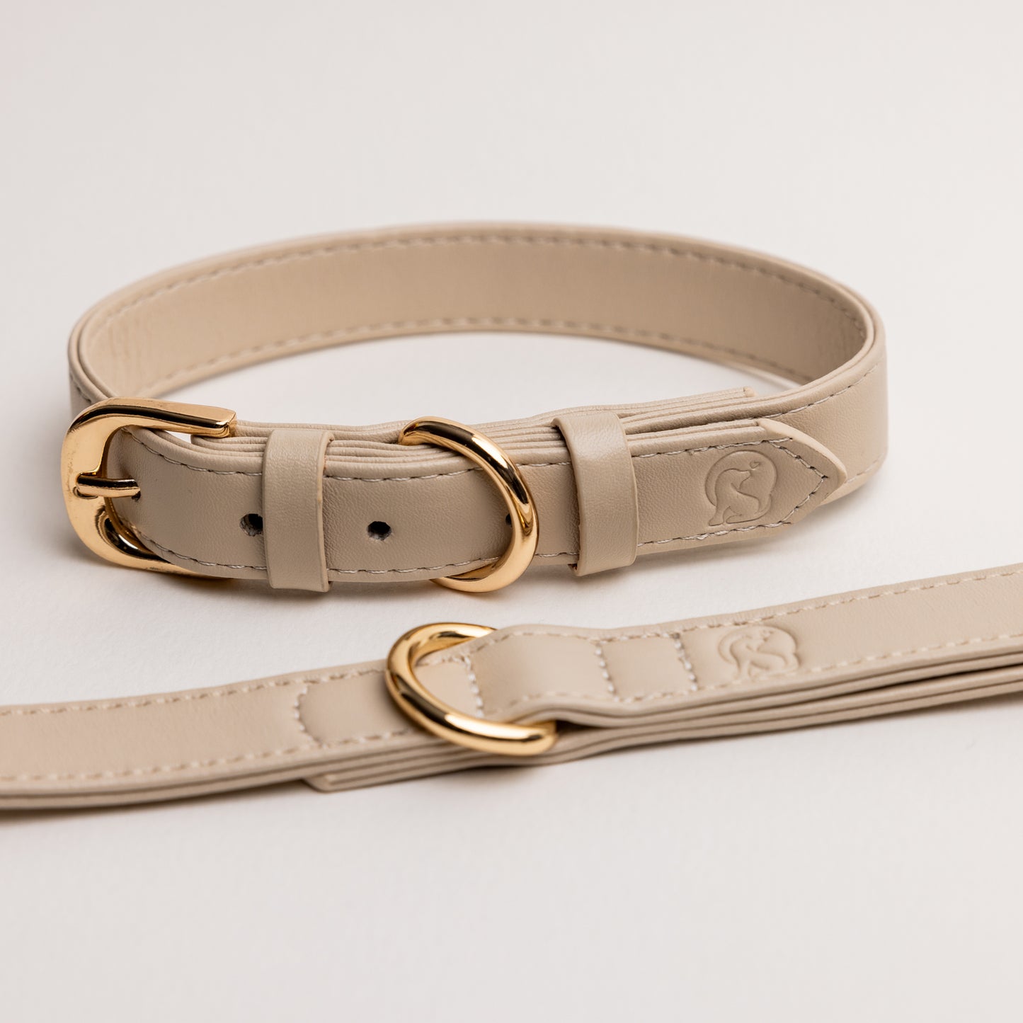 Beige Collar
